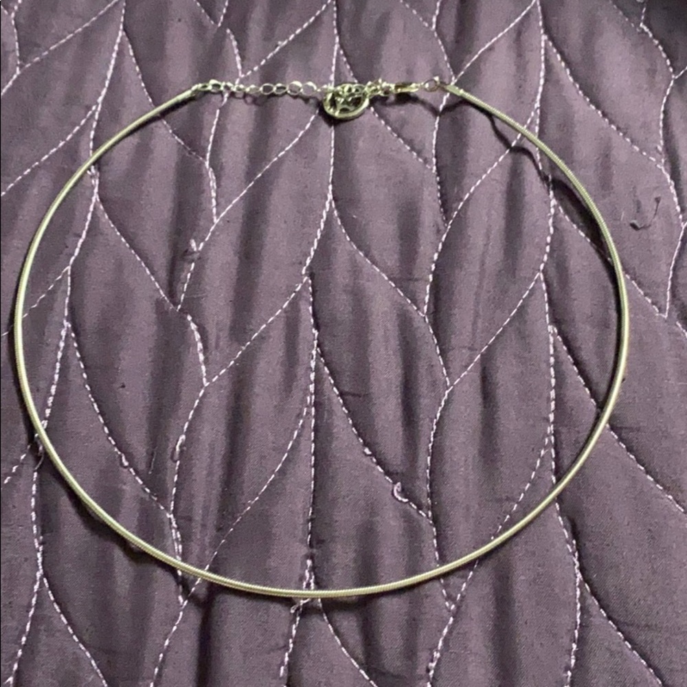 L Chocker